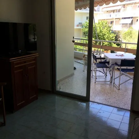 Matsi Apt Sea And Mountain View Лоутраки